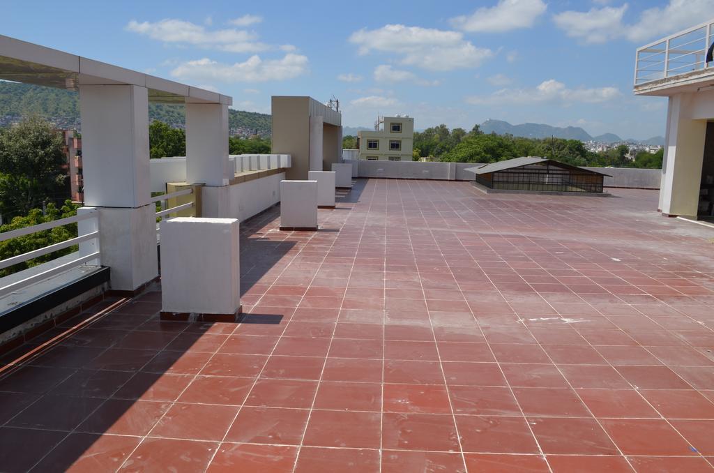 Ardency Inn Udaipur Ngoại thất bức ảnh